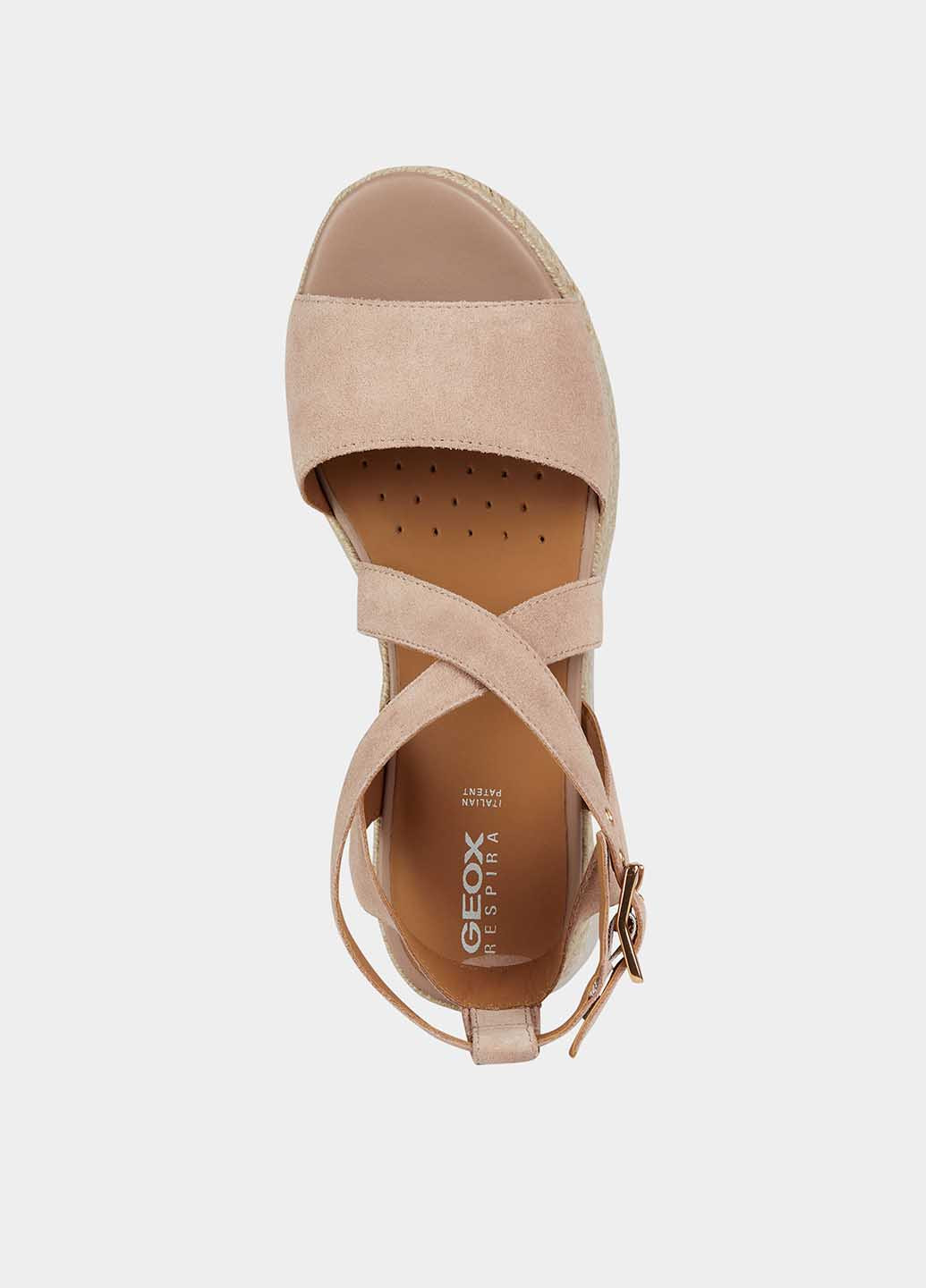 Пудровые босоножки Geox с ремешком с белой подошвой