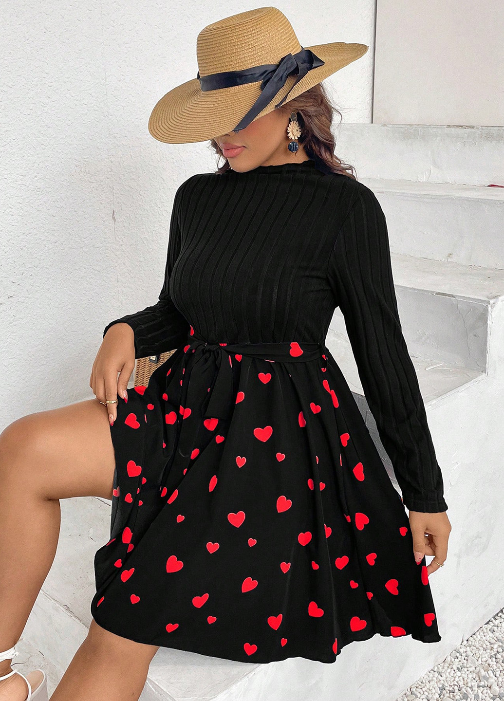 Черное кэжуал платье SHEIN сердечки
