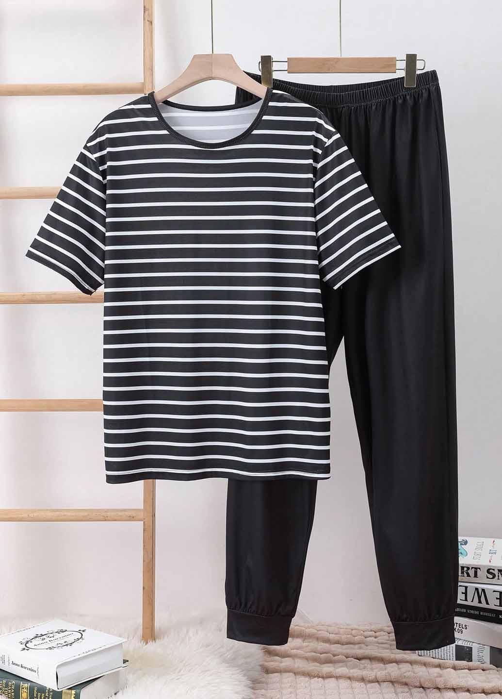 Черно-белый демисезонный комплект (футболка, брюки) SHEIN