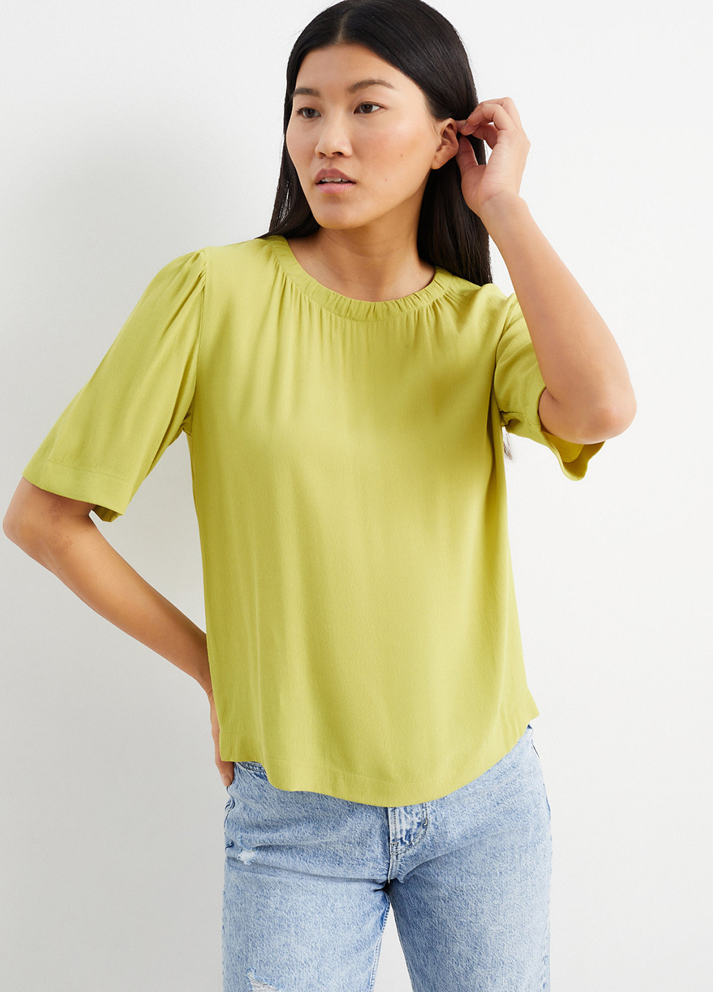 Салатовая блуза C&A