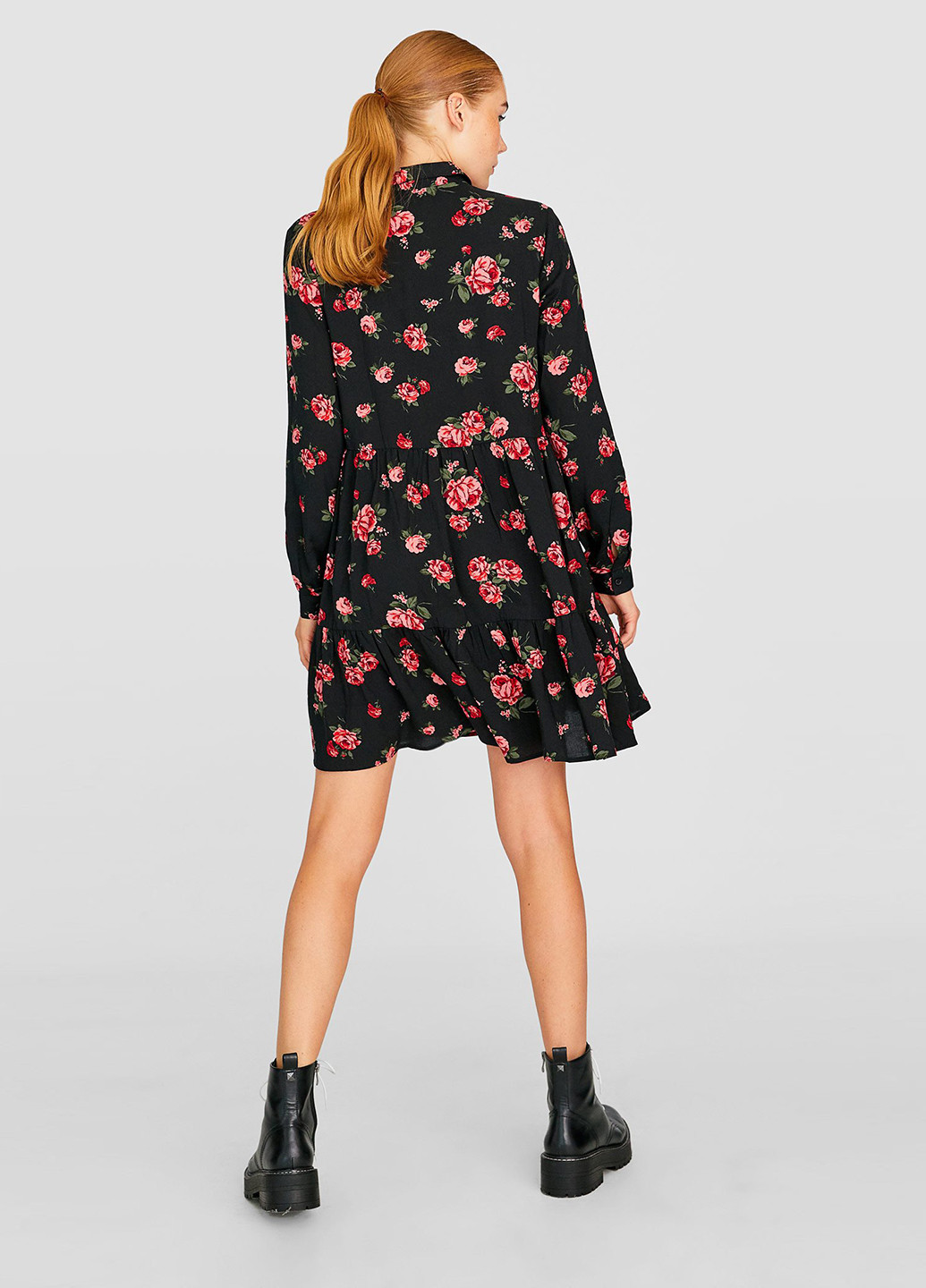 Чорна кежуал сукня сукня-сорочка Stradivarius з квітковим принтом