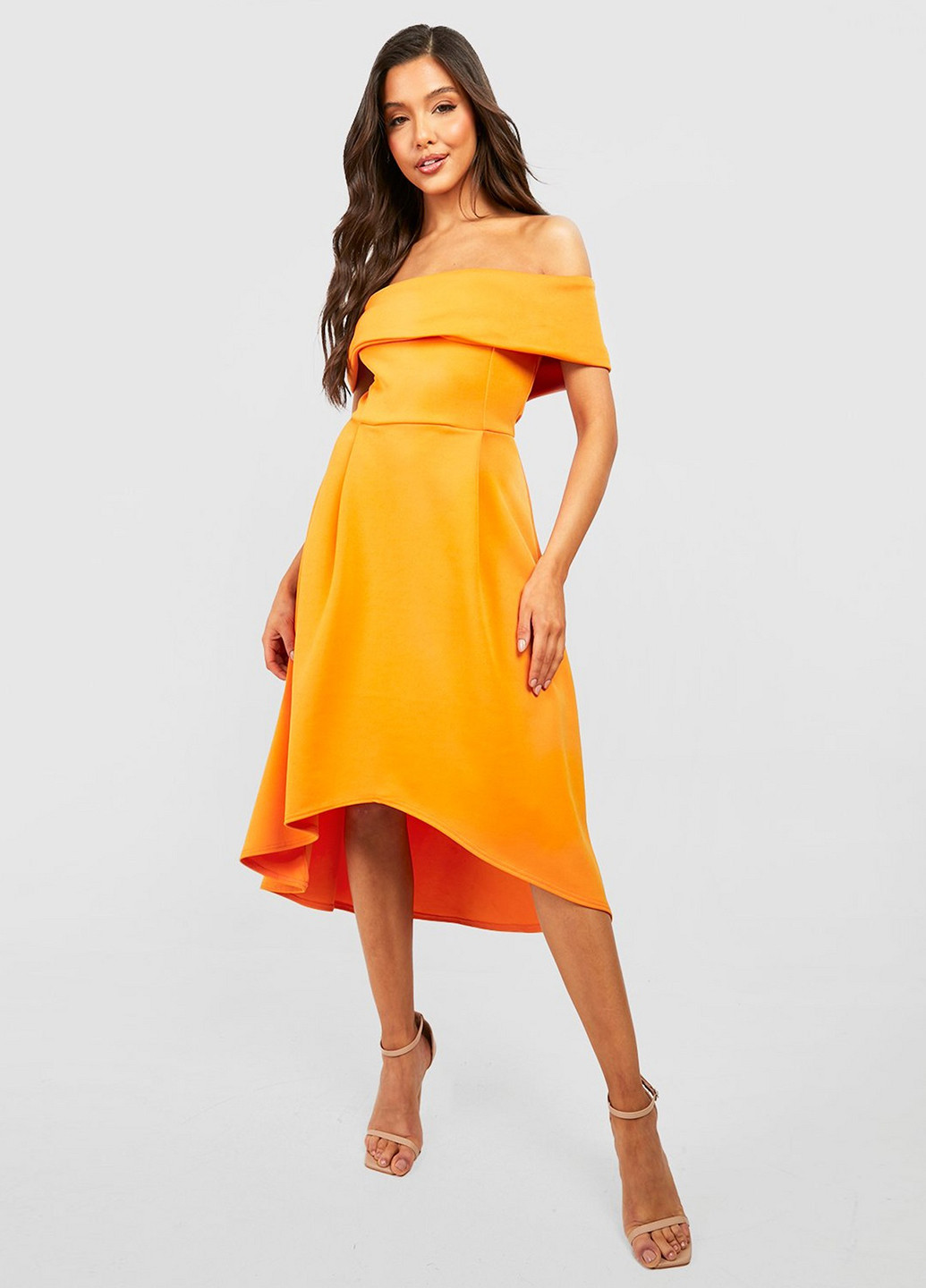 Оранжевое коктейльное, кэжуал платье с открытыми плечами Boohoo однотонное