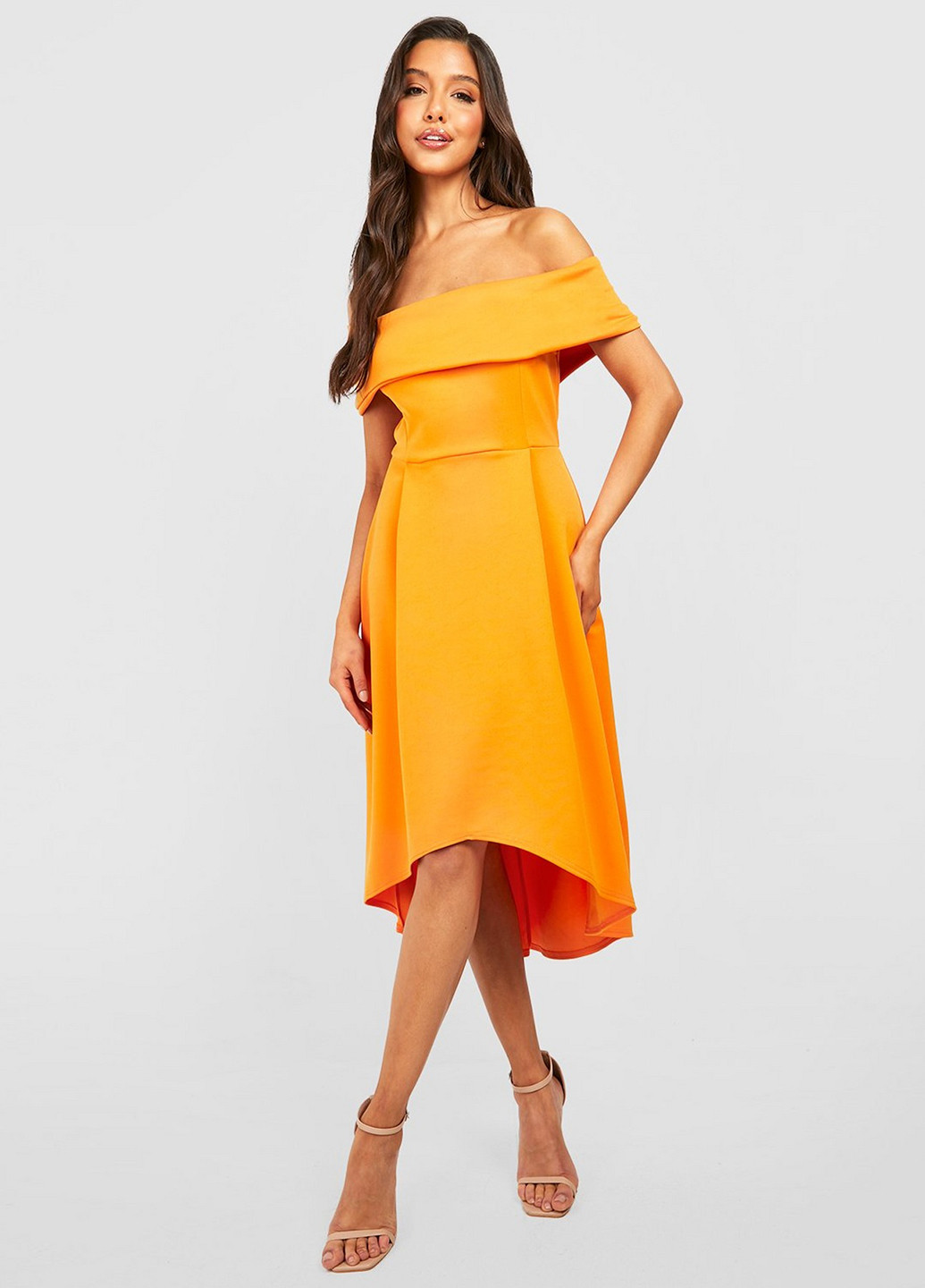 Оранжевое коктейльное, кэжуал платье с открытыми плечами Boohoo однотонное