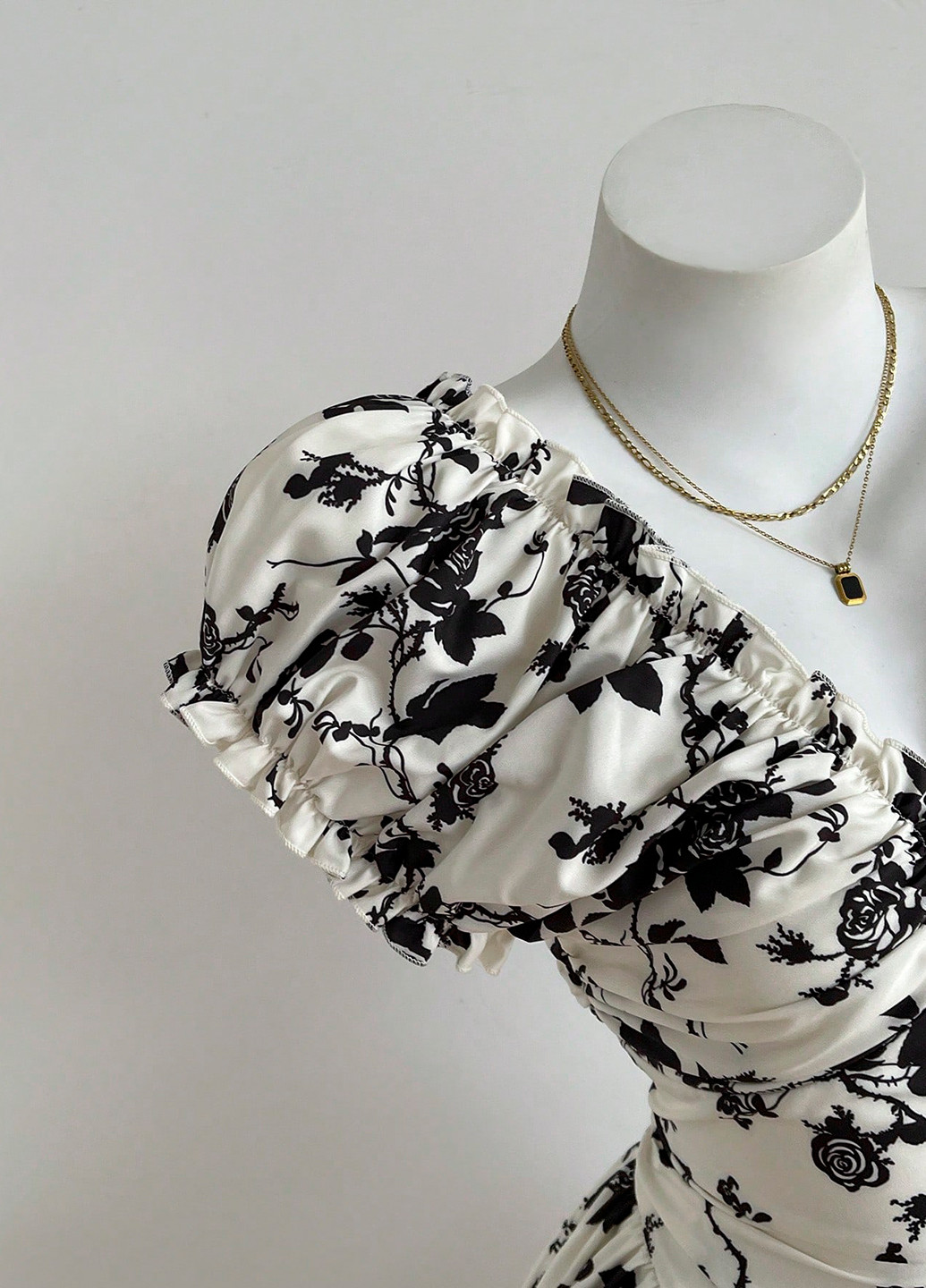 Чорно-білий кежуал сукня кльош SHEIN з квітковим принтом