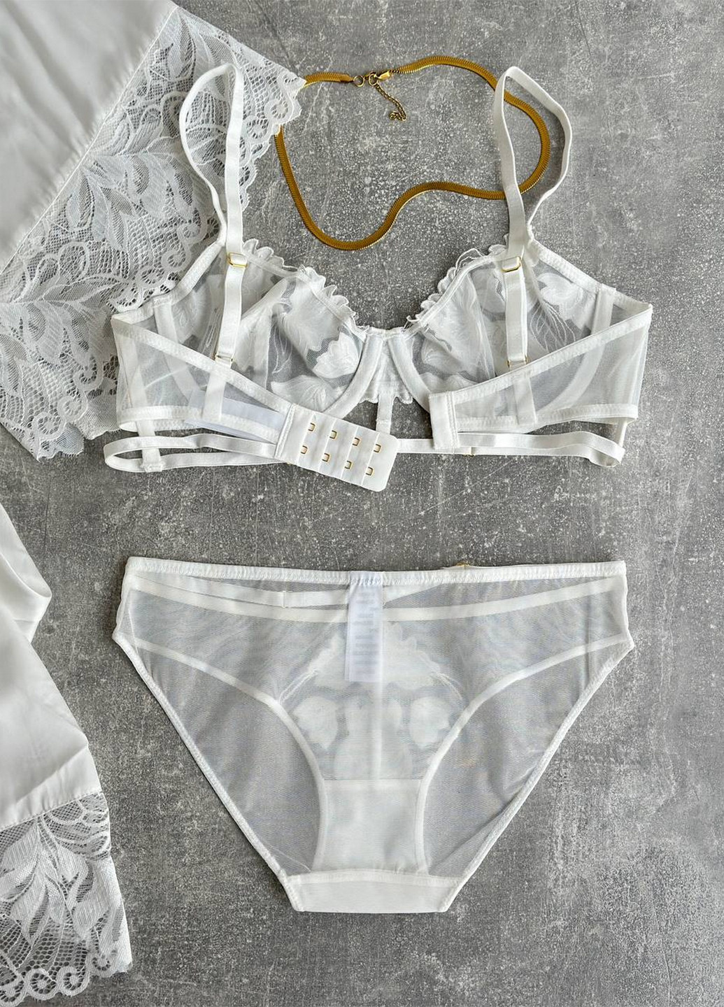Білий демісезонний комплект (бюстгальтер, трусики) NOVA VEGA