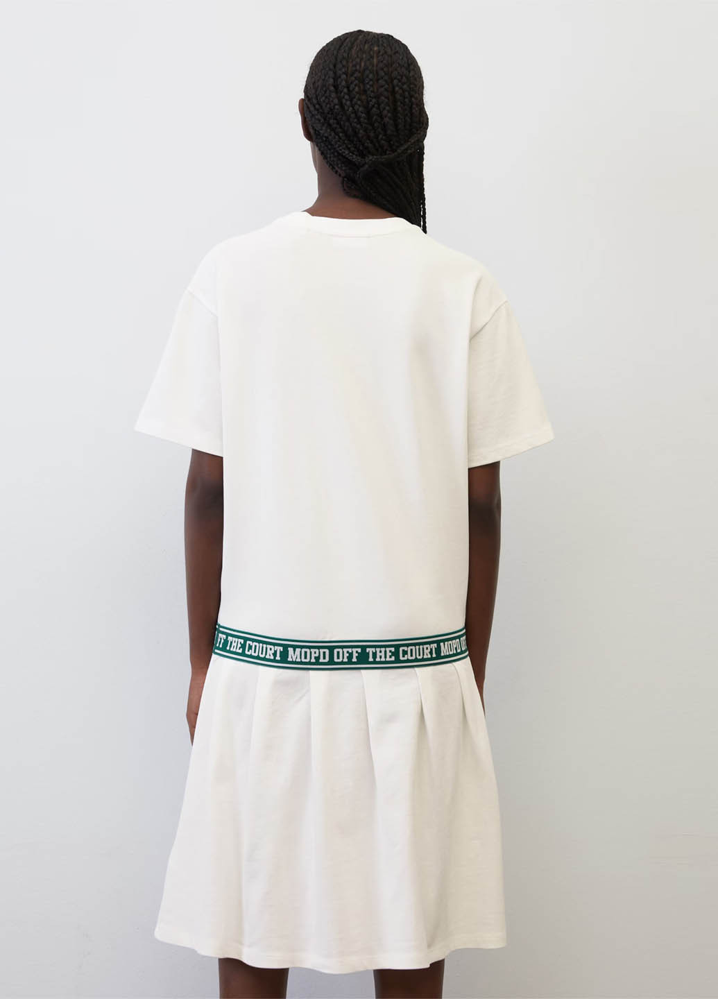 Белое спортивное, кэжуал платье платье-футболка Marc O'Polo с логотипом