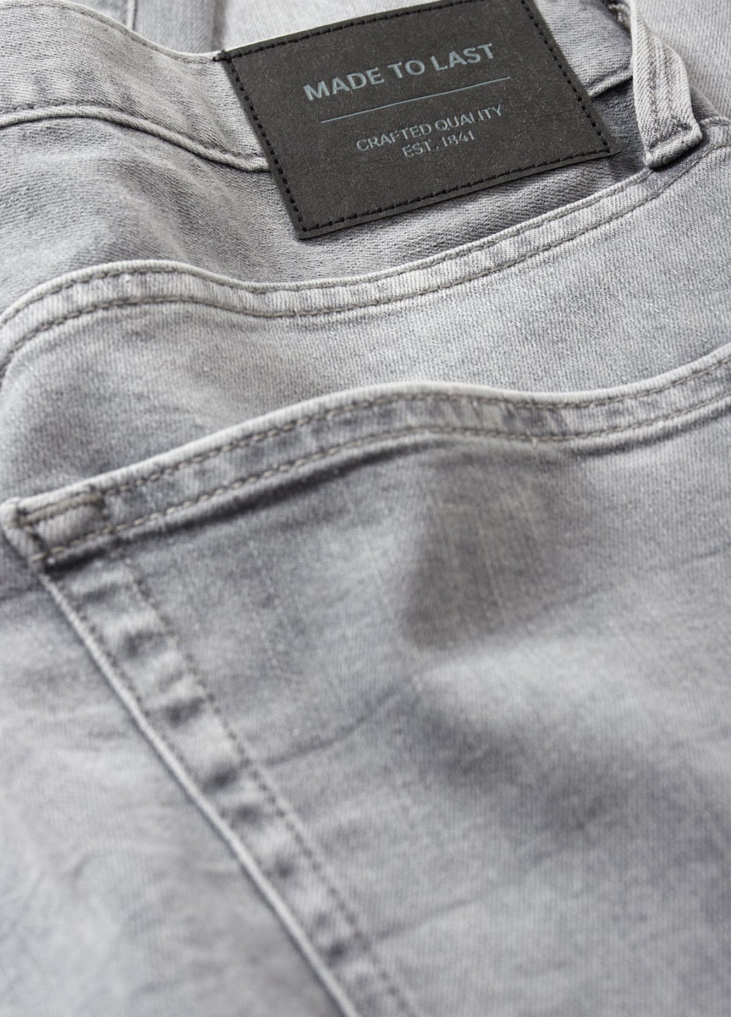 Светло-серые демисезонные зауженные джинсы C&A