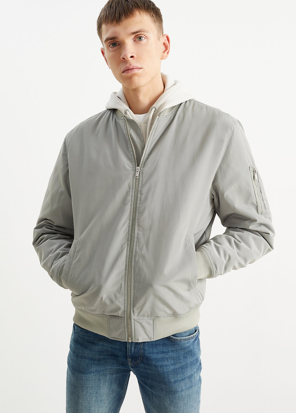 Сіро-зелена демісезонна куртка C&A