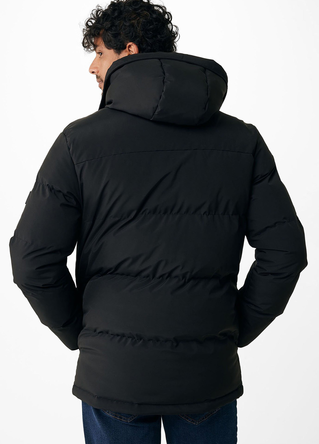 Черная зимняя куртка Mexx