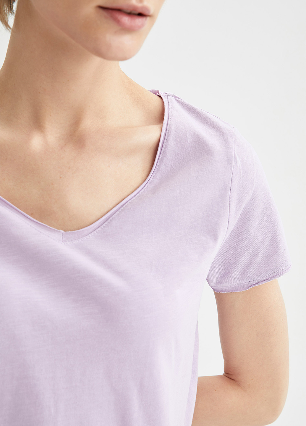 Світло-фіолетова літня футболка DeFacto