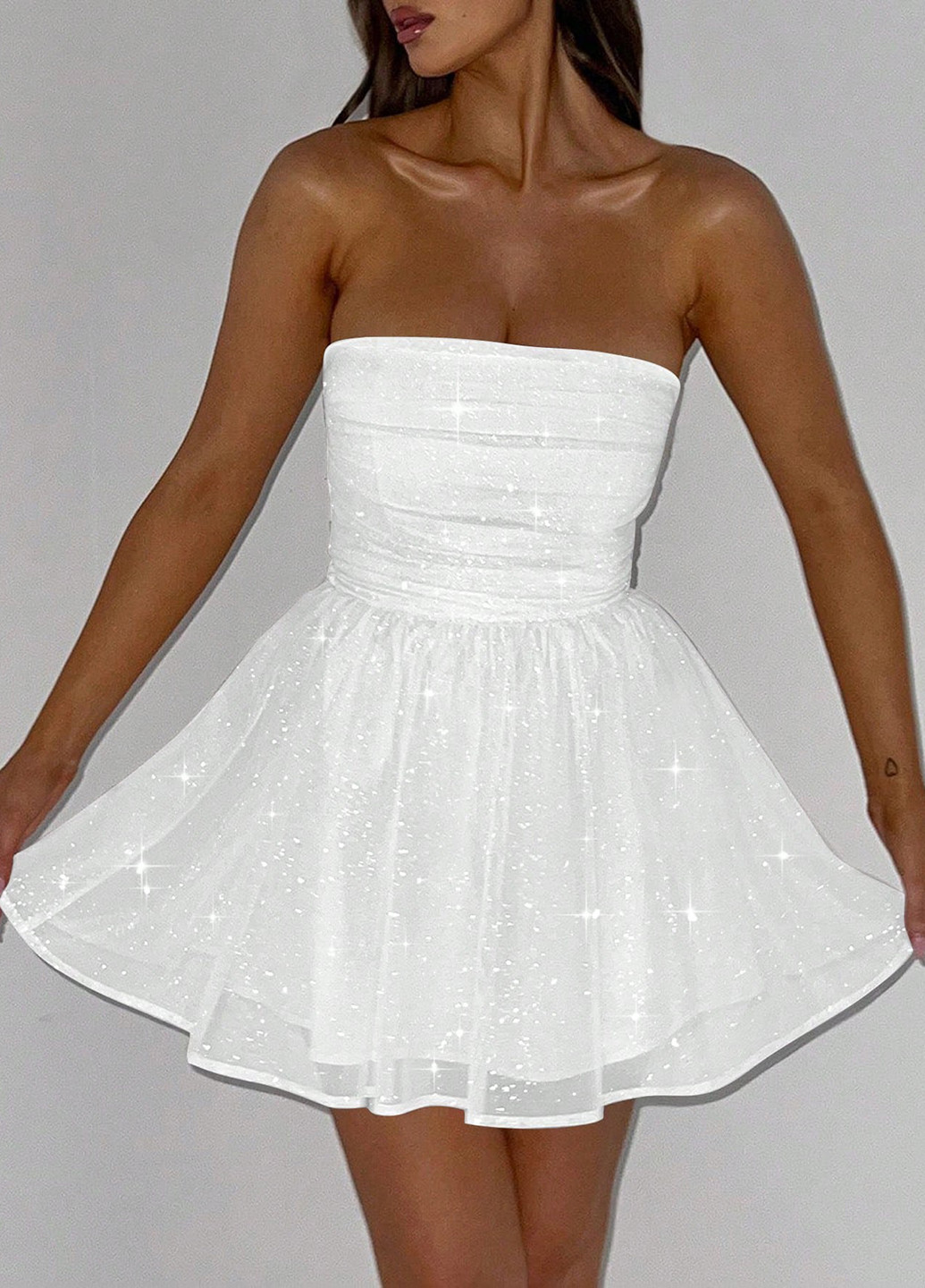 Белое праздничный, коктейльное, вечернее платье клеш, с открытыми плечами, с открытой спиной SHEIN однотонное