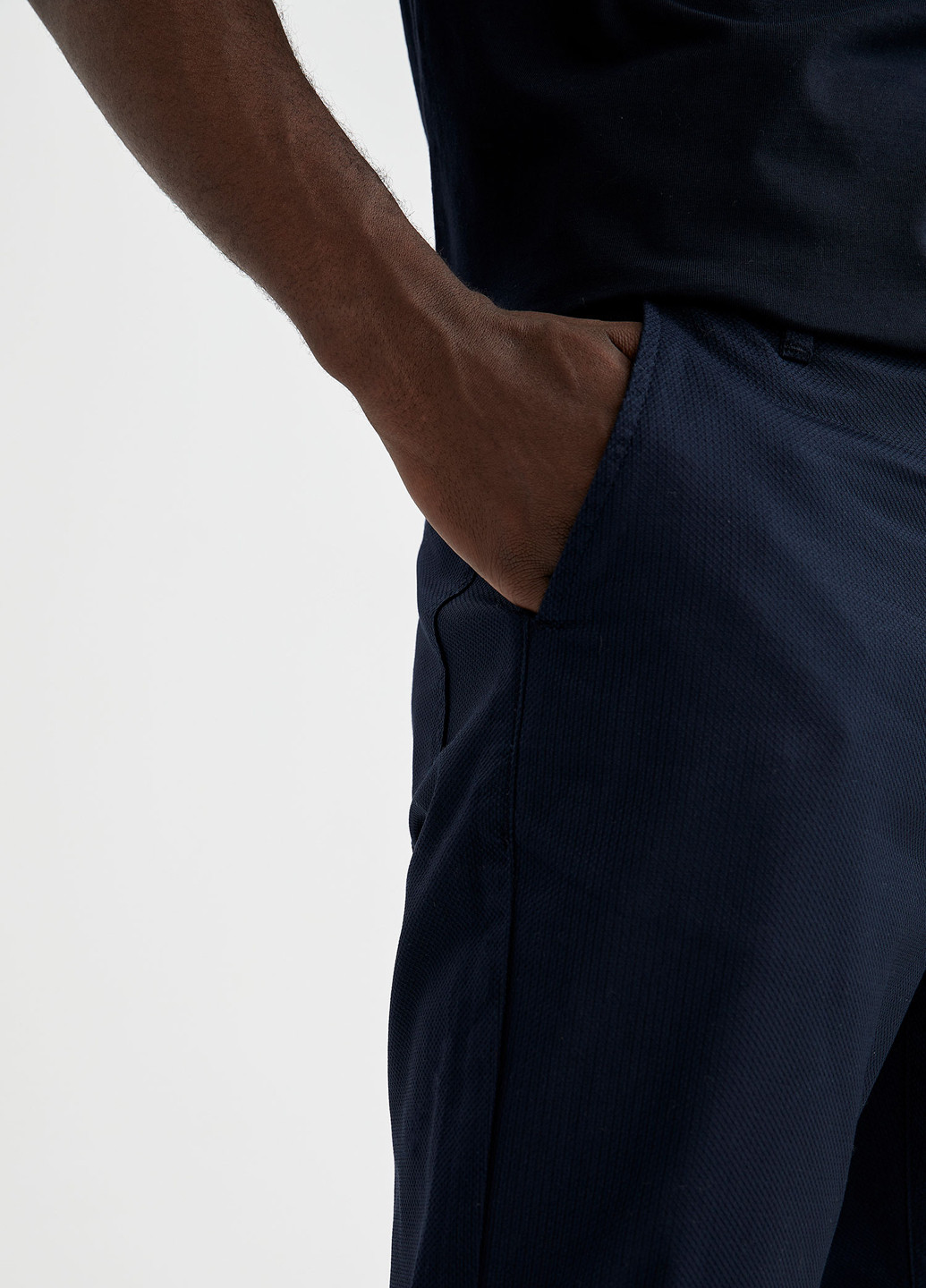 Темно-синие спортивные демисезонные зауженные брюки DeFacto
