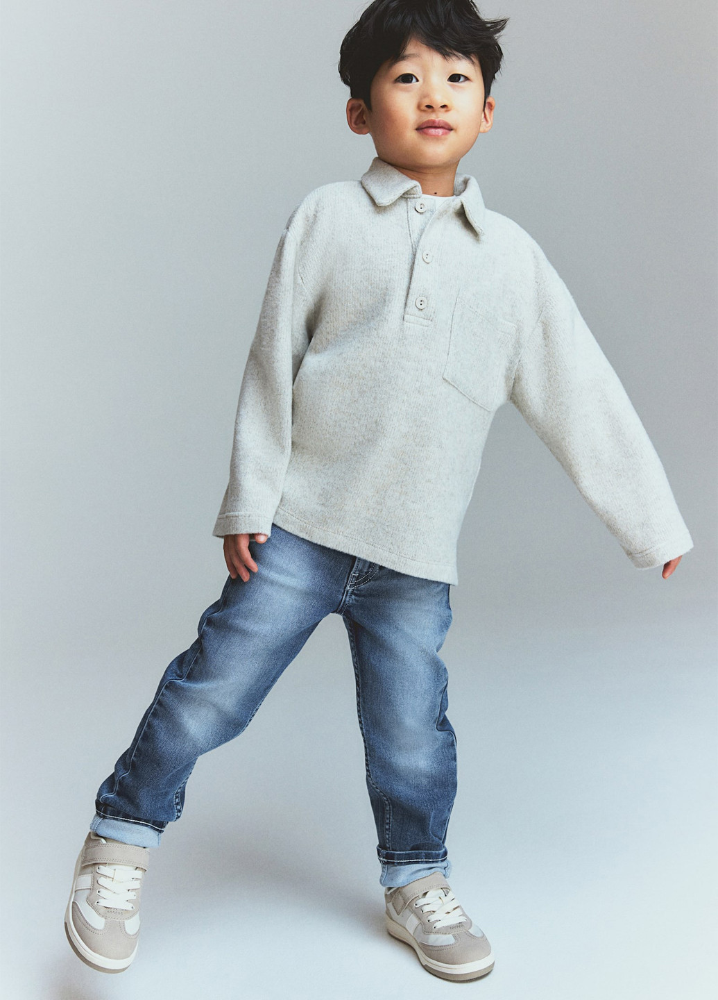 Синие демисезонные зауженные джинсы H&M