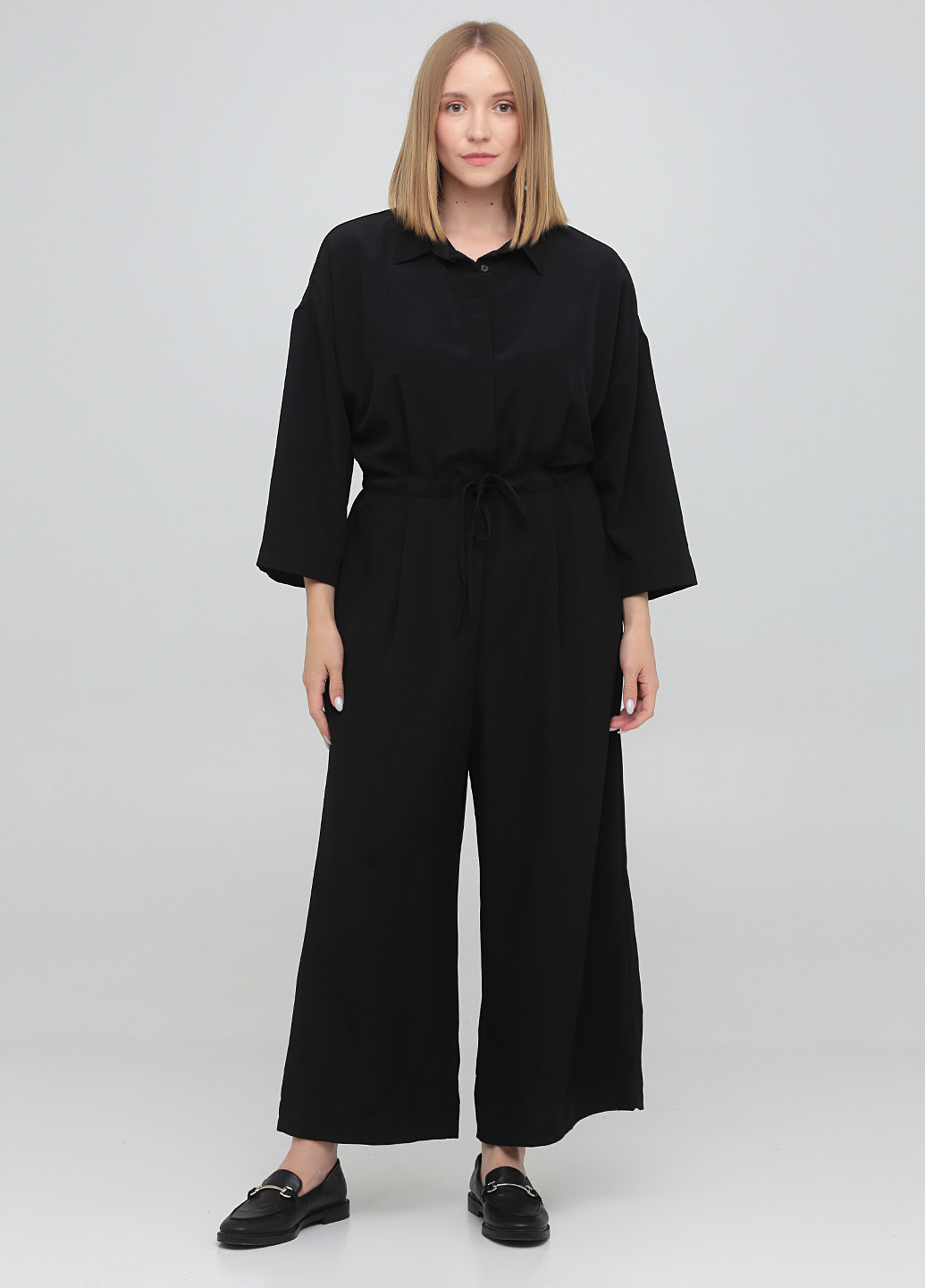 Комбинезон Monki комбинезон-брюки однотонный чёрный деловой, кэжуал полиэстер