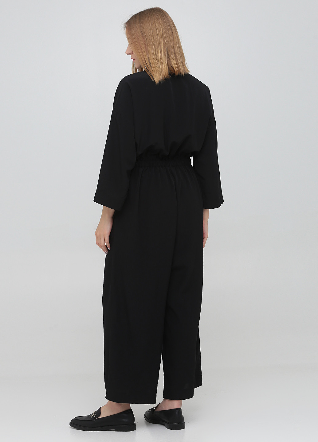 Комбинезон Monki комбинезон-брюки однотонный чёрный деловой, кэжуал полиэстер