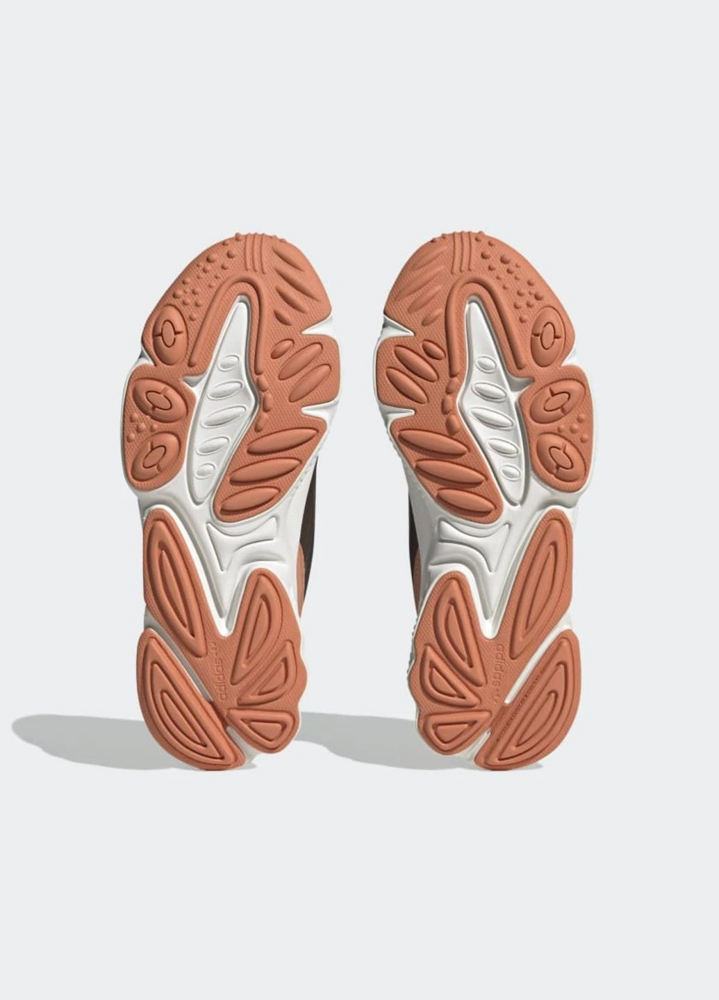 Коричневі кросівки hq8815 демісезон adidas Ozweego Celox