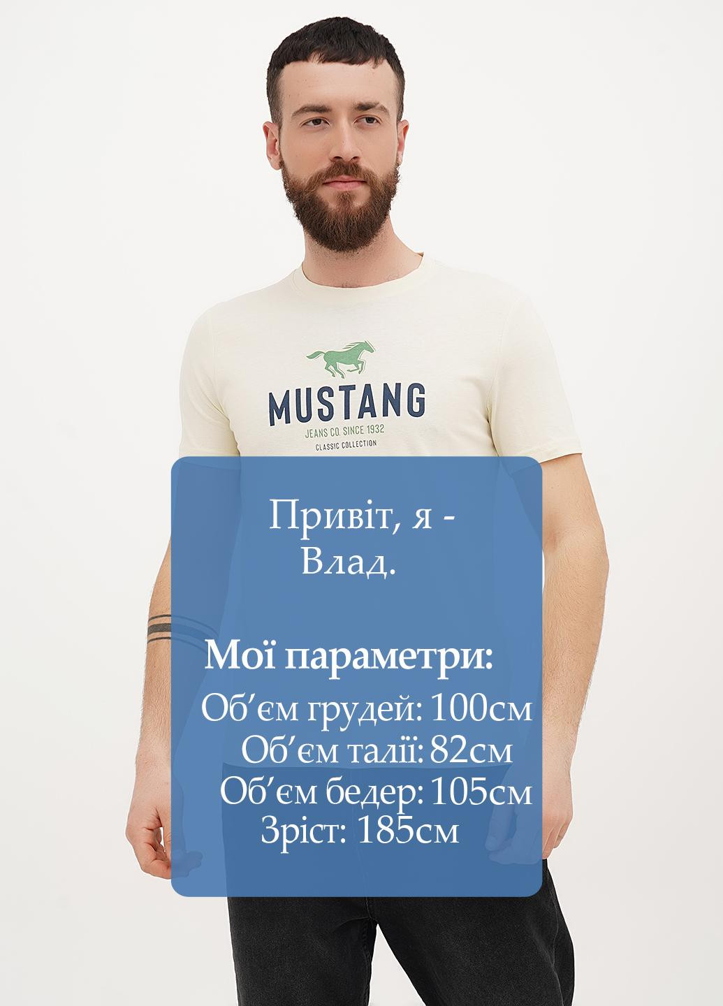 Кремова футболка Mustang