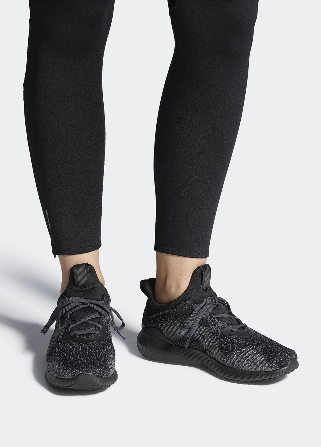 Кроссовки adidas чёрные демисезоны (75675846)