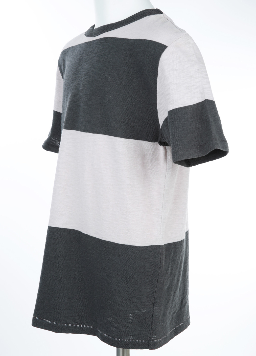 Черно-белая летняя футболка Gap