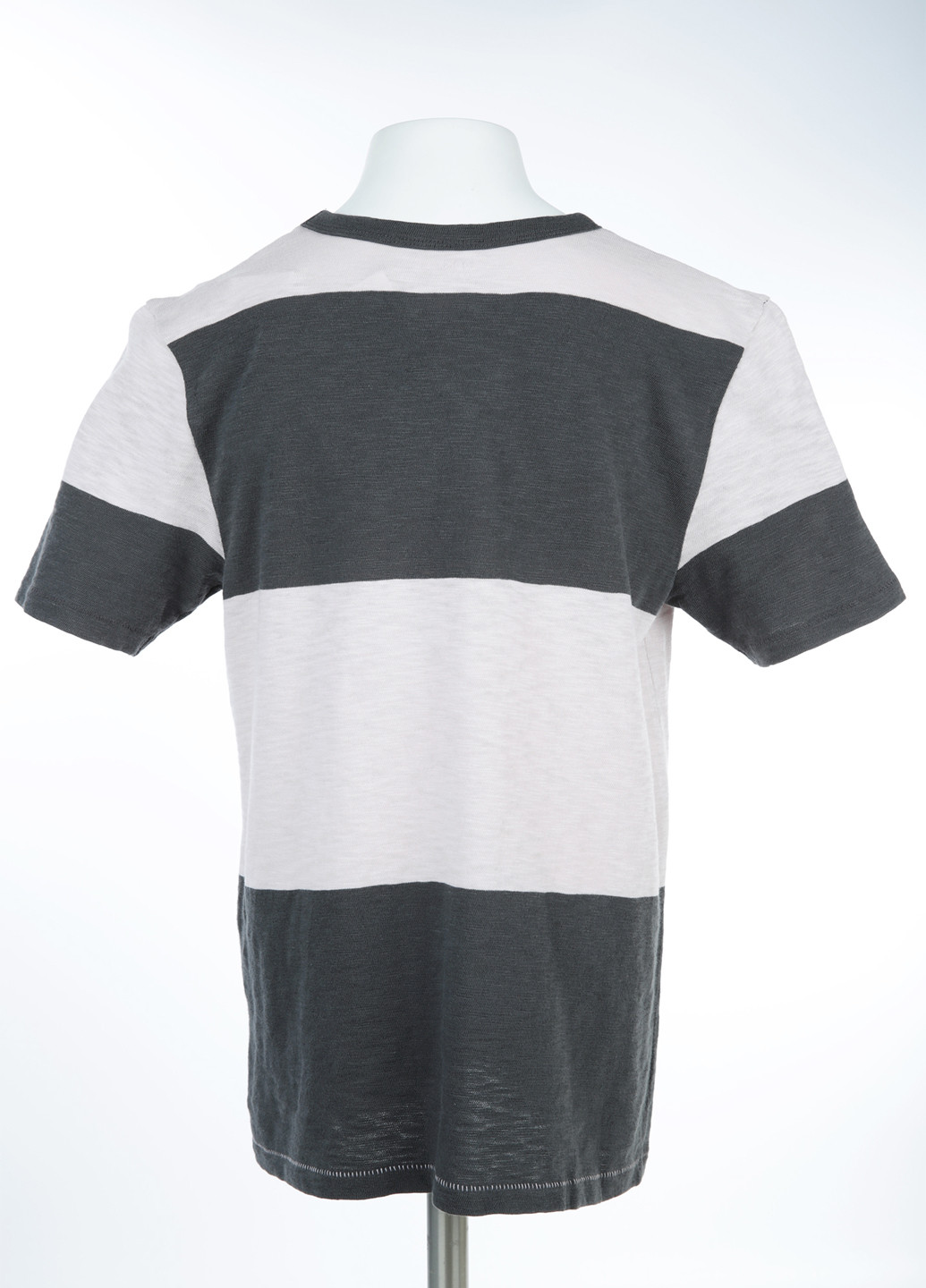 Черно-белая летняя футболка Gap