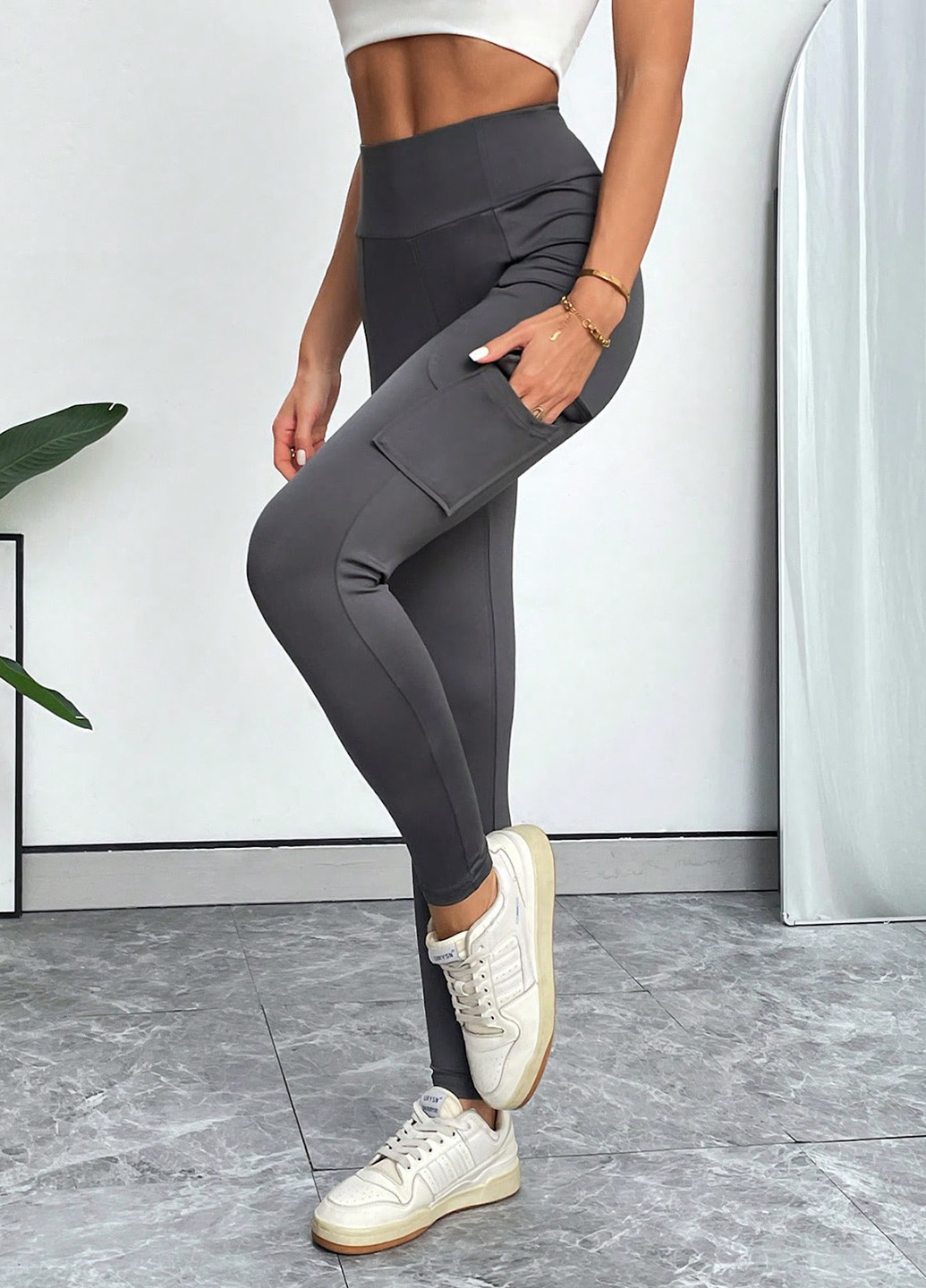 Графитовые демисезонные леггинсы SHEIN