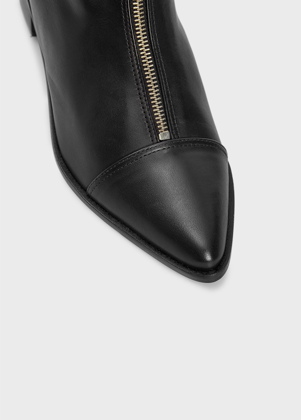Осенние ботинки Arezzo без декора