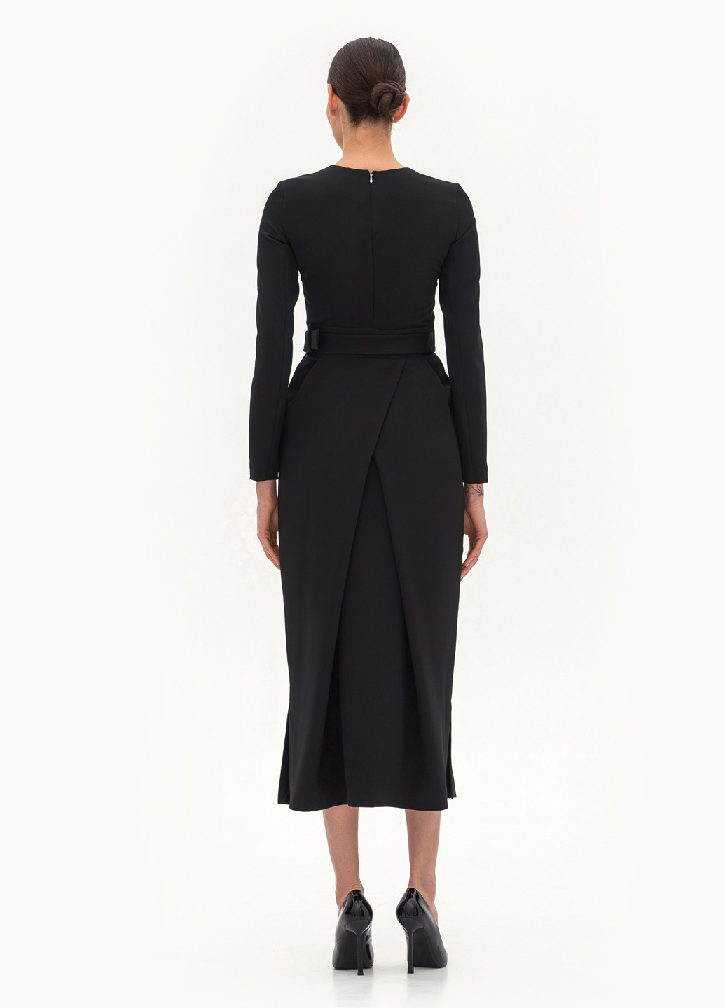 Черное кэжуал платье футляр BGL однотонное