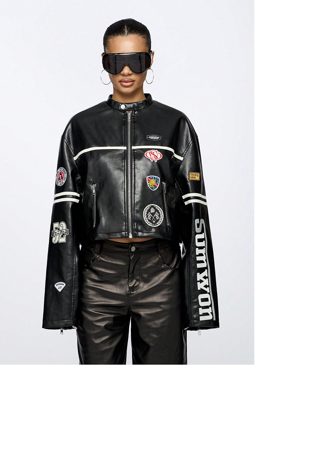 Черная демисезонная куртка байкерская SHEIN