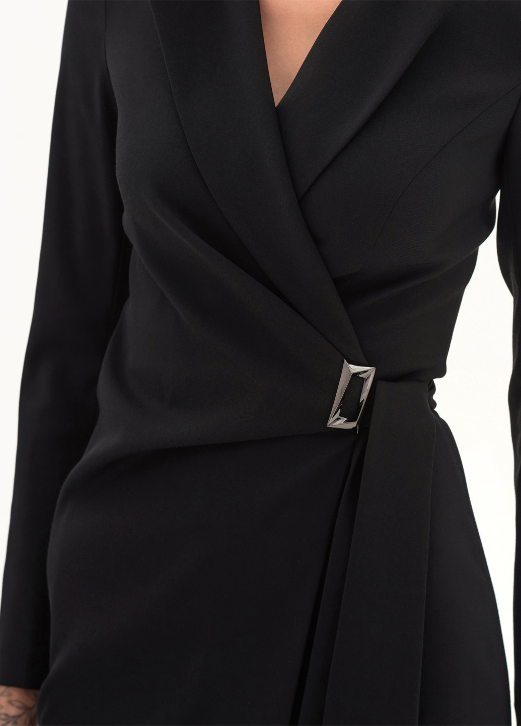 Черное деловое платье на запах, платье-жакет BGL однотонное