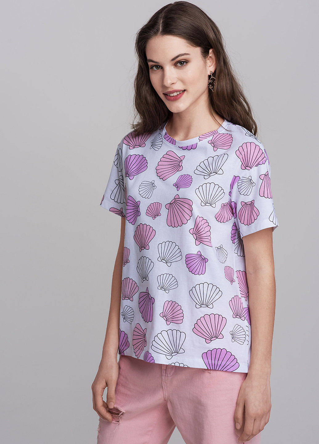 Светло-лиловая летняя футболка befree