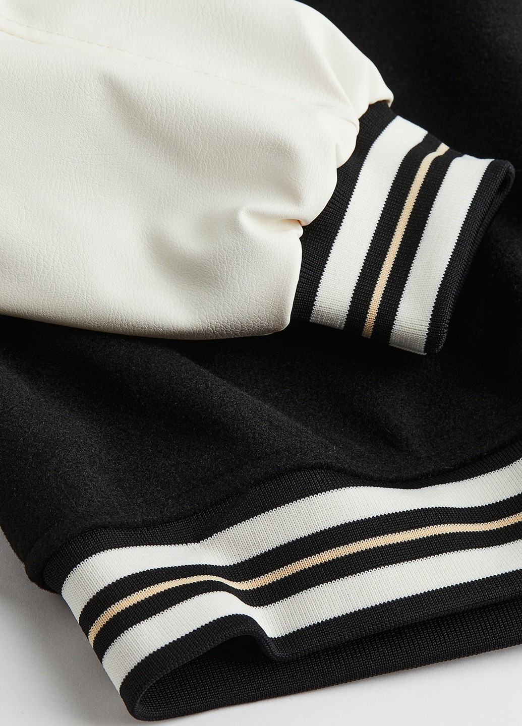 Бомбер H&M на кнопках (365716825)