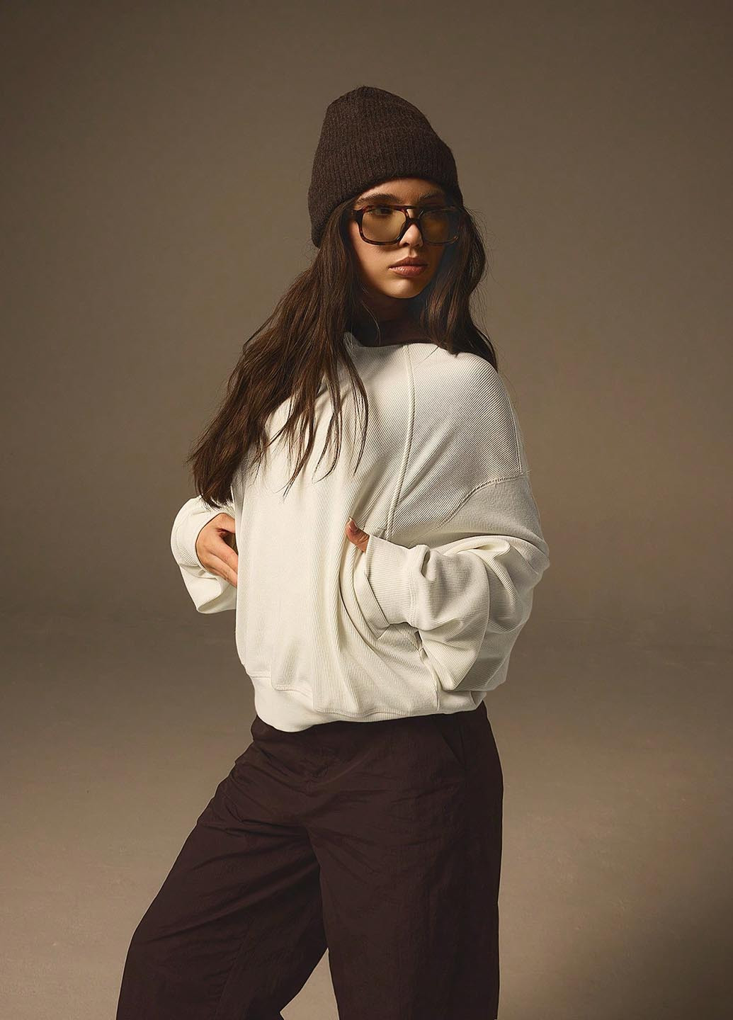 Молочный свитшот SHEIN однотонный без декора (347153149)