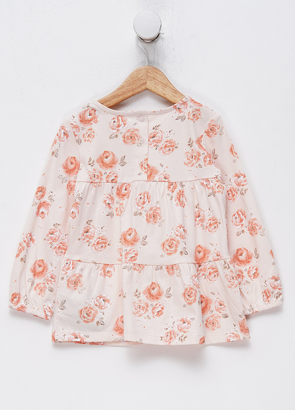 Персиковая цветочной расцветки блузка C&A демисезонная