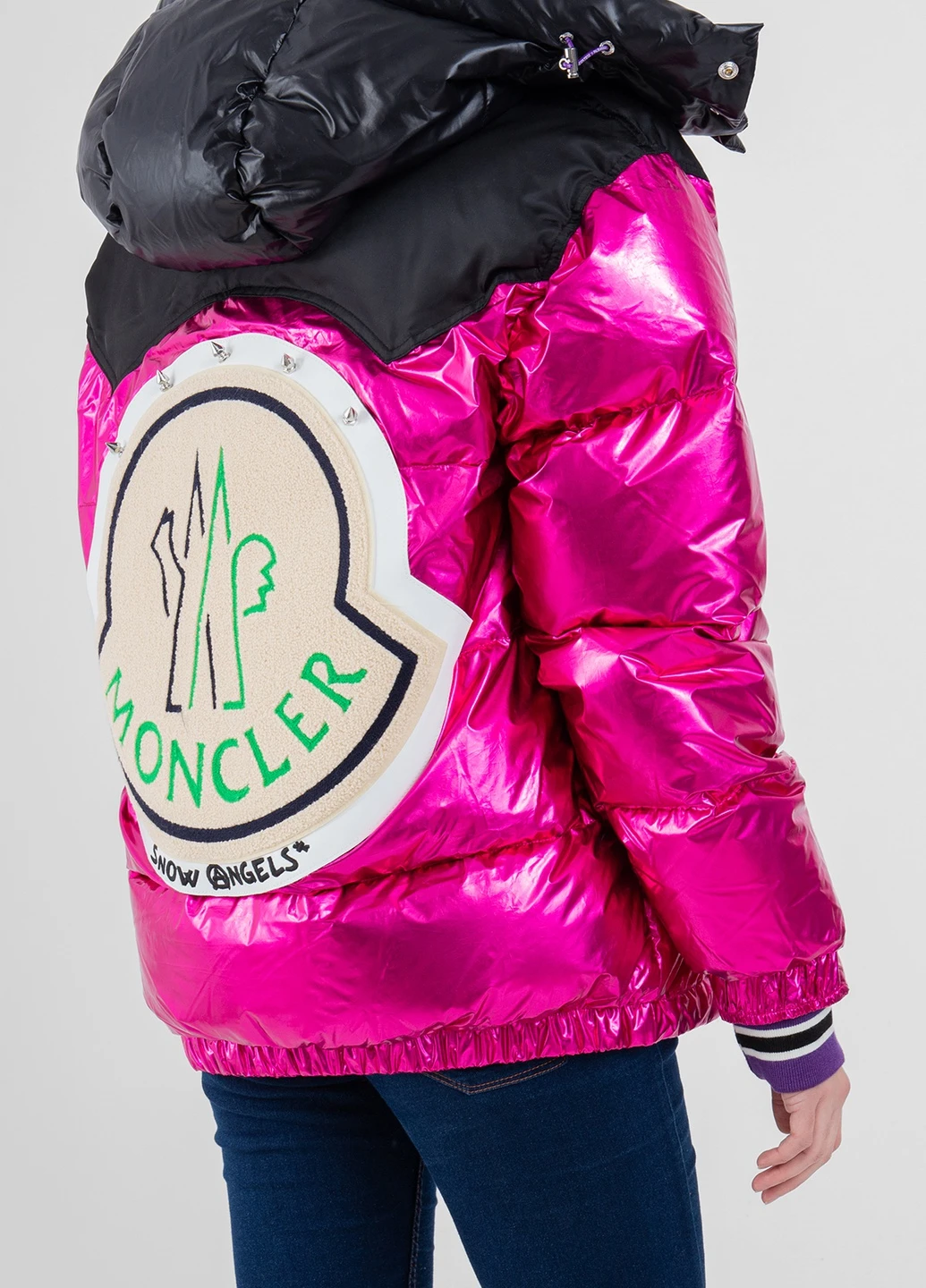 Рожева зимня куртка Moncler