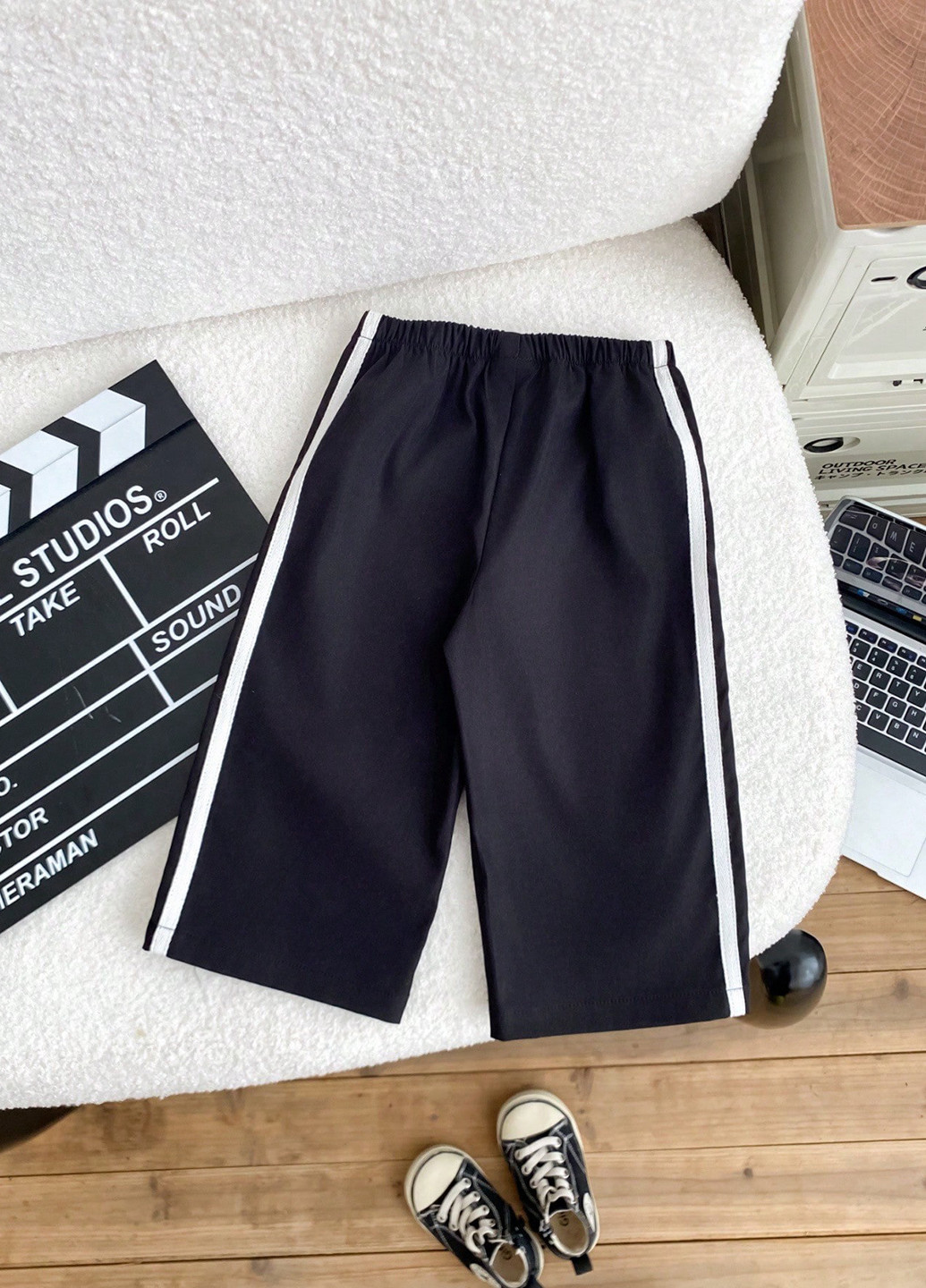 Черные спортивные демисезонные брюки SHEIN