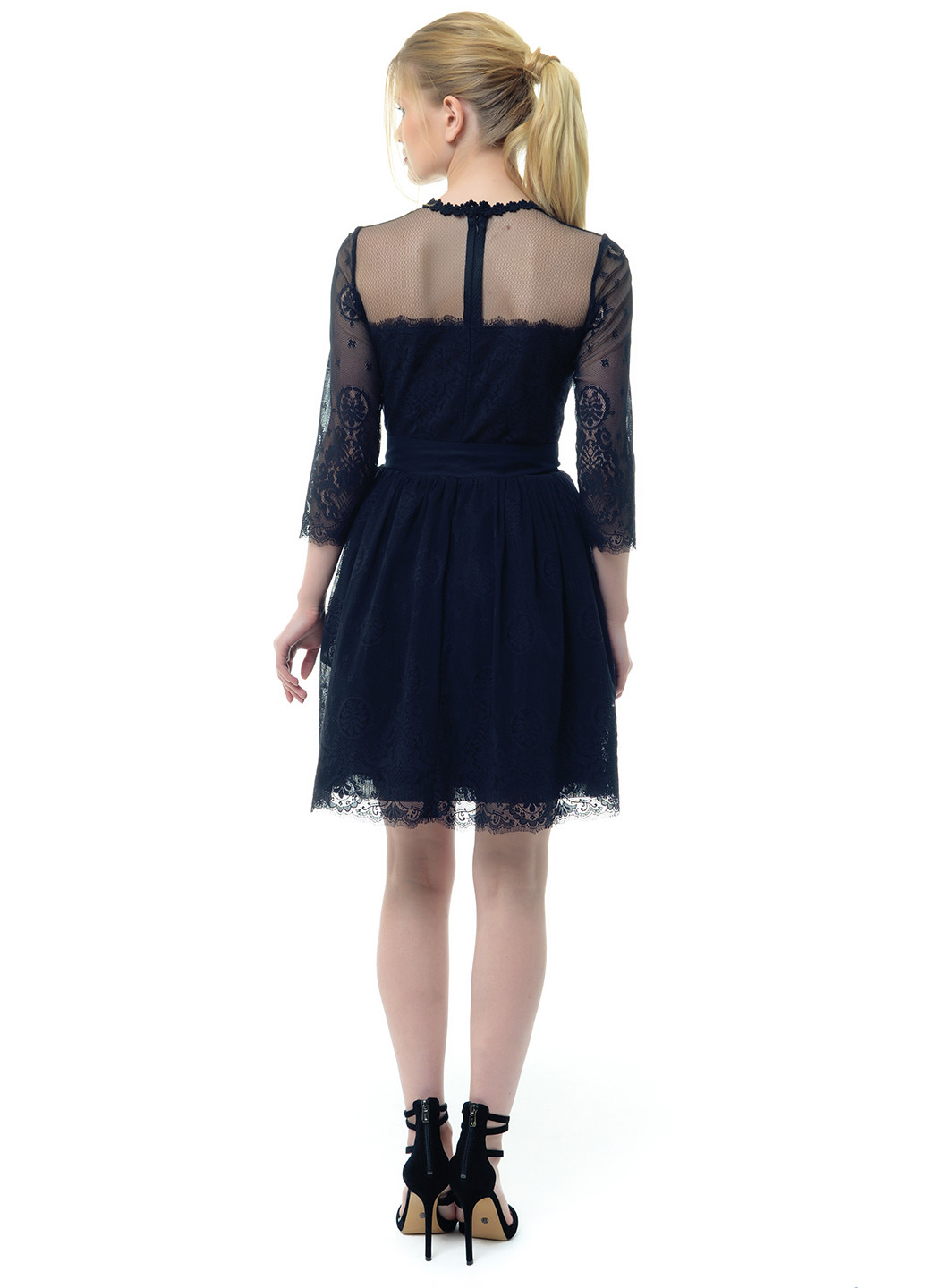 Черное кэжуал платье Arefeva однотонное