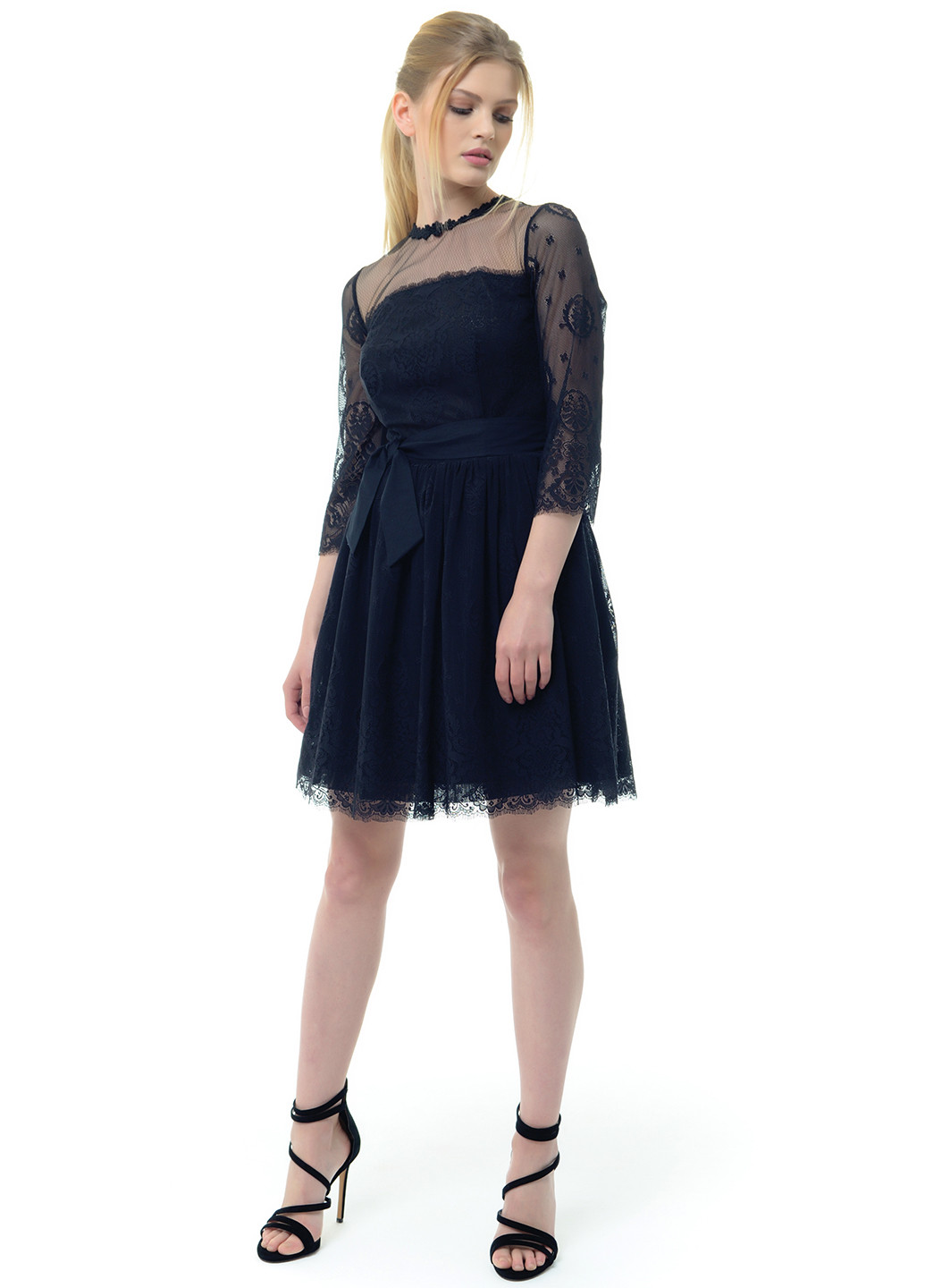 Черное кэжуал платье Arefeva однотонное