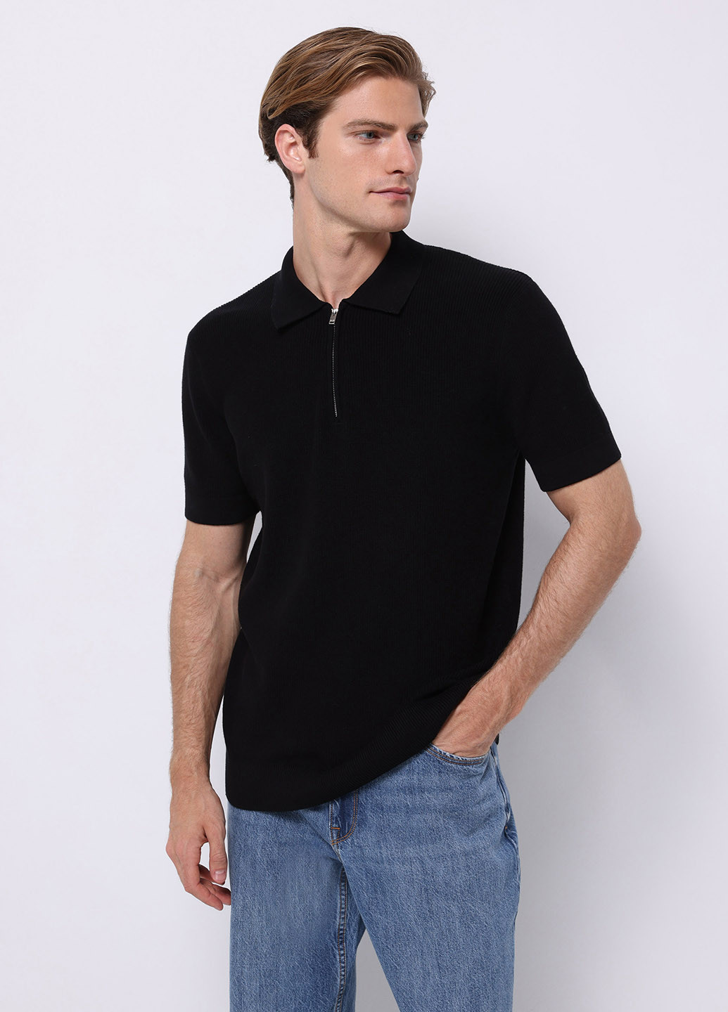 Черный летний свитер джемпер Colin's