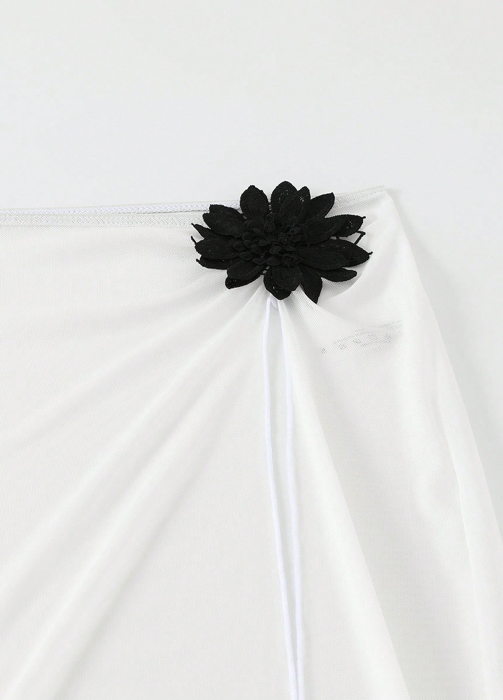 Білий літній комплект (купальник, спідниця) суцільний SHEIN