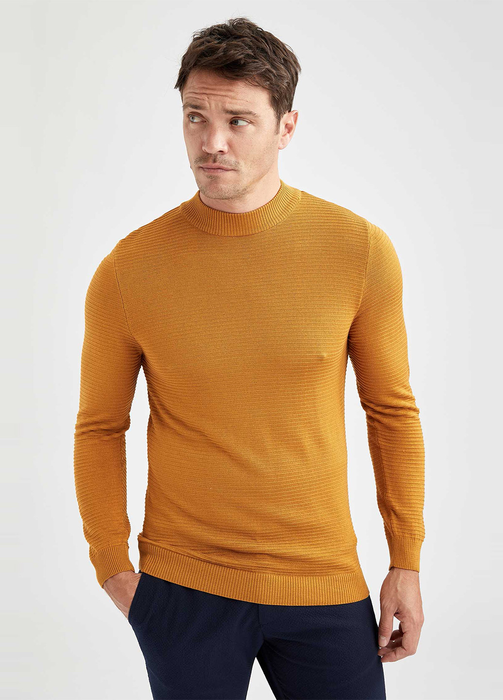 Горчичный демисезонный свитер джемпер DeFacto