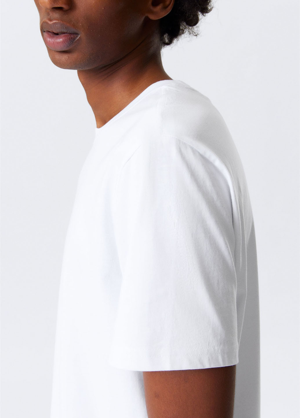 Біла футболка Weekday