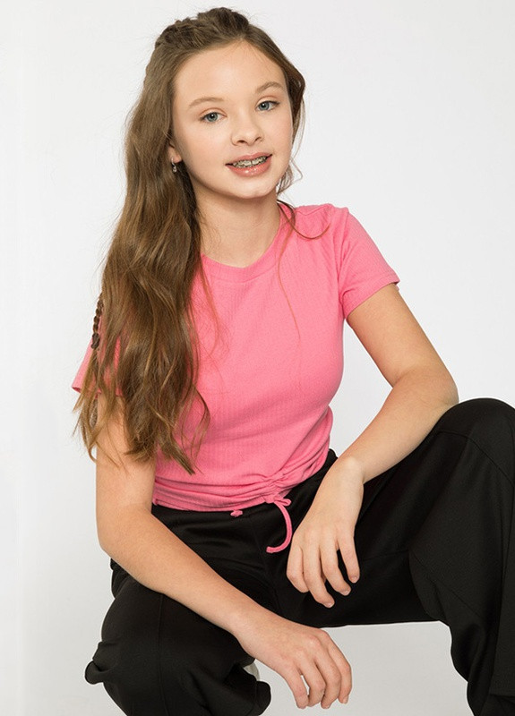 Розовая летняя футболка для девочки Reporter Young