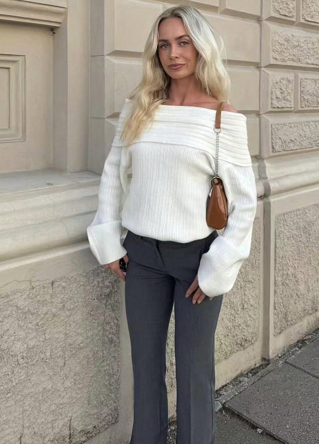 Білий демісезонний светр SHEIN