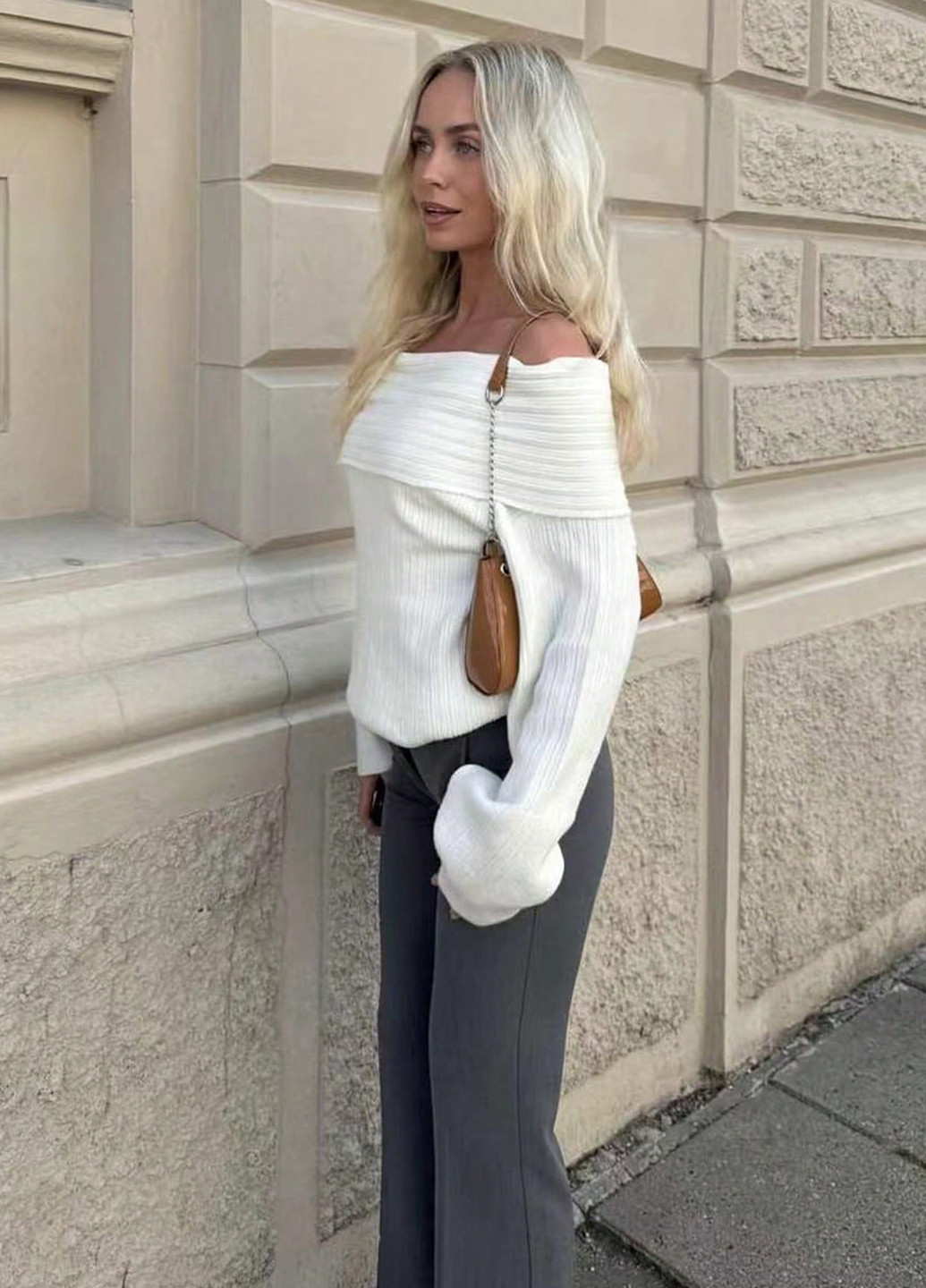 Білий демісезонний светр SHEIN