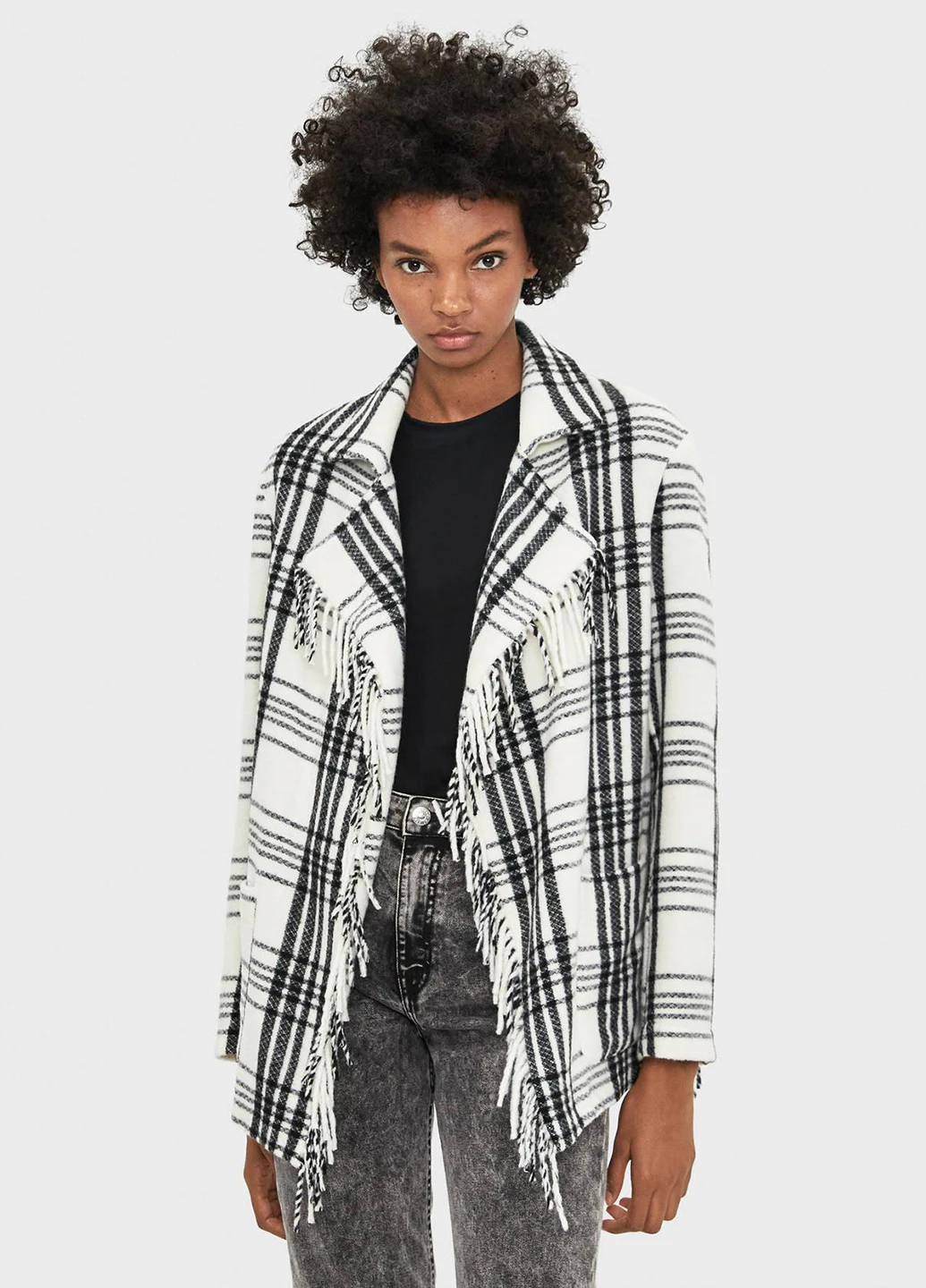 Черно-белый демисезонный кардиган Bershka