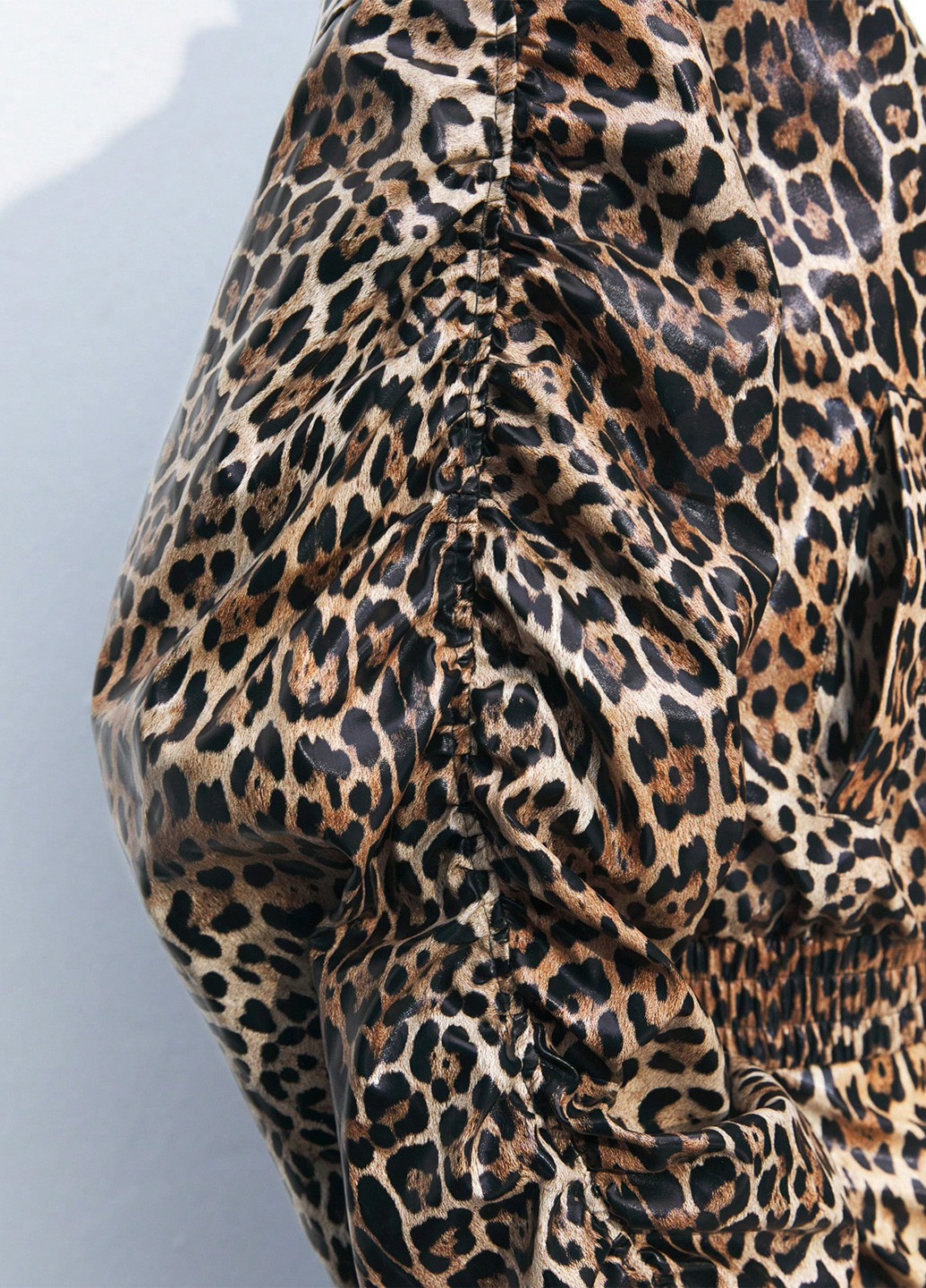 Світло-бежева демісезонна куртка SHEIN