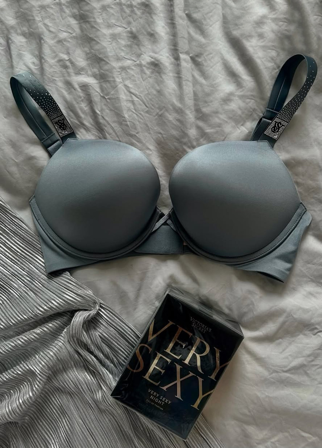 Серый демисезонный комплект (бюстгальтер, трусики) Victoria's Secret