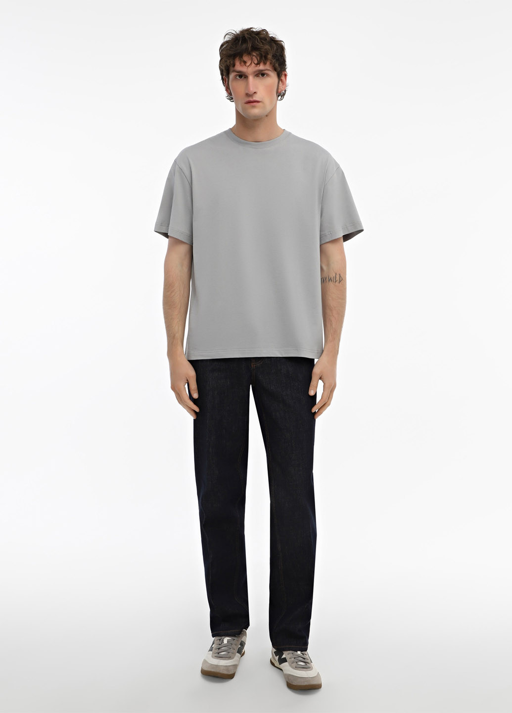 Светло-серая футболка Promin