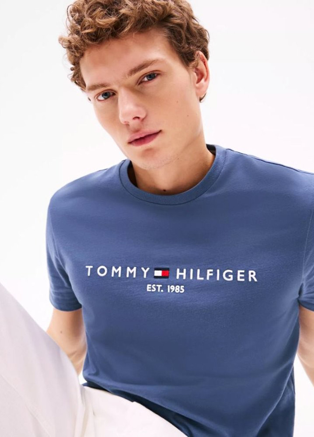 Синяя футболка Tommy Hilfiger