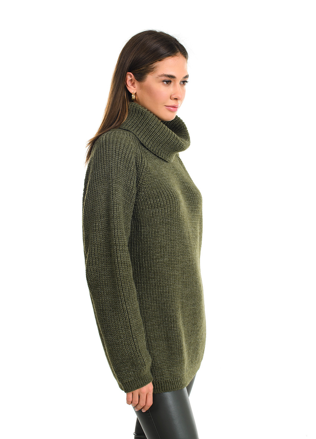 Оливковый (хаки) демисезонный свитер SVTR